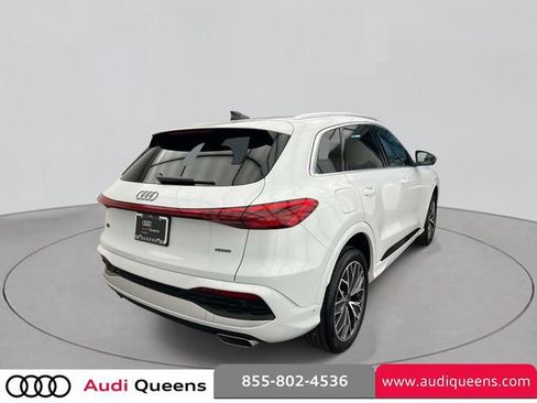 Used 2025 Audi Q5 Premium Plus w/ Premium Plus AWD/4WD image 6