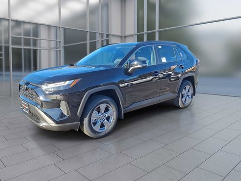New 2025 Toyota RAV4 XLE image 3