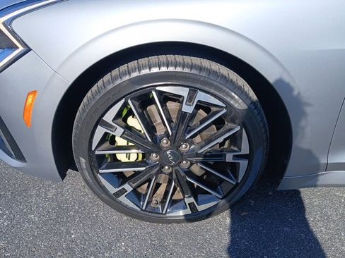 Used 2025 Kia K5 GT image 2