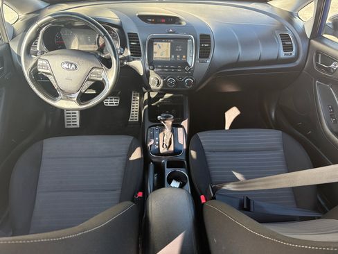 Used 2017 Kia Forte S w/ Option Group 040 image 9