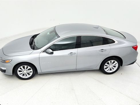 Used 2025 Chevrolet Malibu LT image 32