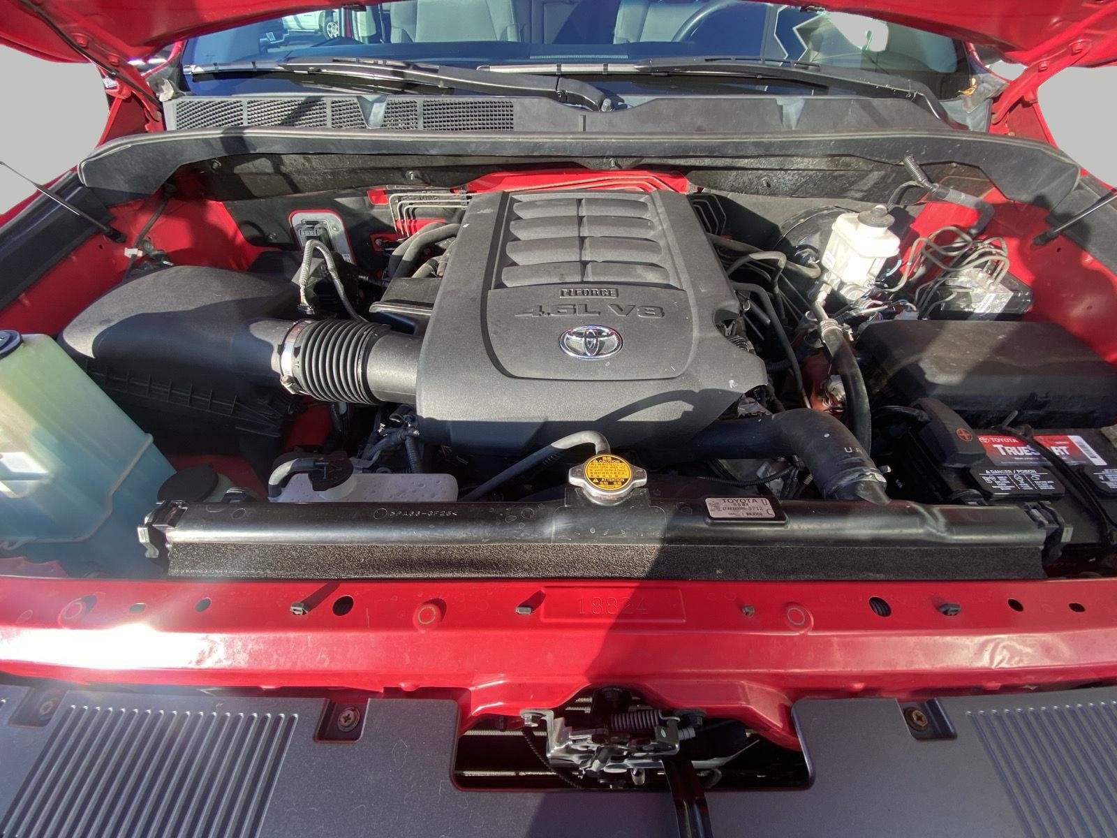 Used 2015 Toyota Tundra SR5 w/ SR5 Upgrade Package AWD/4WD image 16