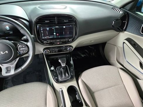 Used 2023 Kia Soul EX image 17