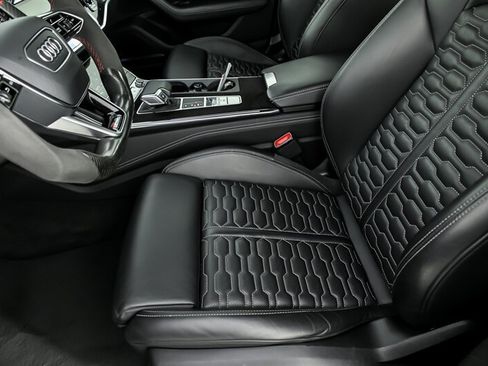 Used 2021 Audi RS 6 AWD/4WD image 16