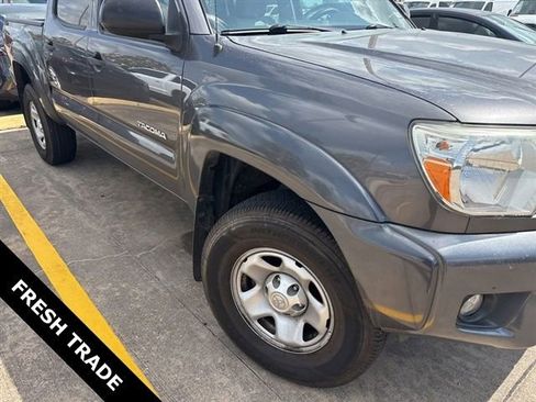 Used 2015 Toyota Tacoma PreRunner w/ SR5 Package image 12