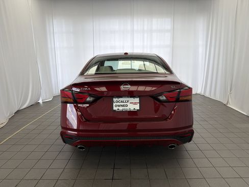 Used 2024 Nissan Altima 2.5 SL FWD image 5