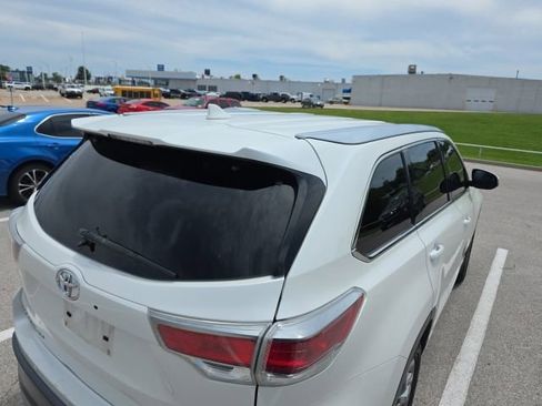Used 2014 Toyota Highlander Limited FWD image 13