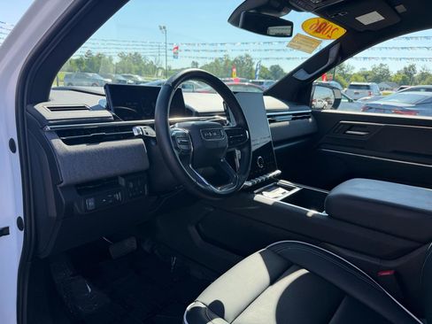 Used 2026 GMC Sierra EV Elevation AWD/4WD image 13