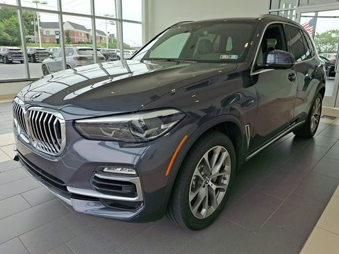 Used 2019 BMW X5 xDrive40i w/ Premium Package 2 AWD/4WD image 3