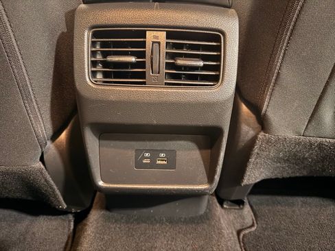 Used 2021 Nissan Rogue SV FWD image 27