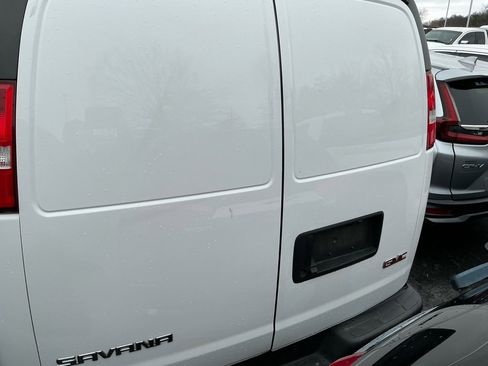 Used 2023 GMC Savana 2500 Extended w/ Driver Convenience Package image 5
