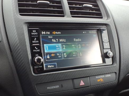 Used 2025 Mitsubishi Outlander Sport ES image 16