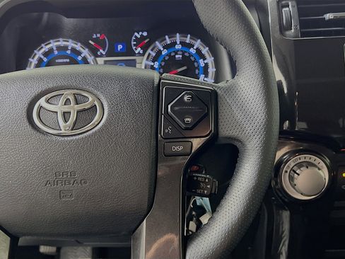 Used 2019 Toyota 4Runner TRD Off-Road Premium AWD/4WD image 20