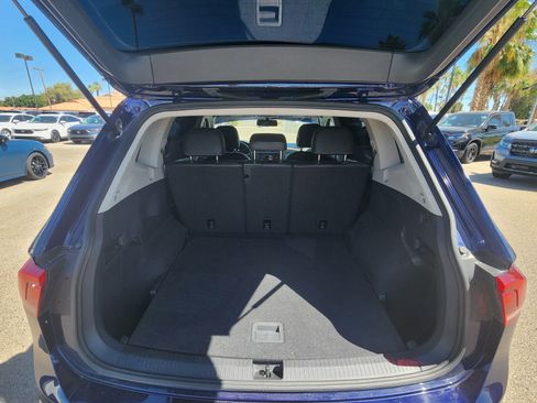 Used 2021 Volkswagen Tiguan SE AWD/4WD image 11