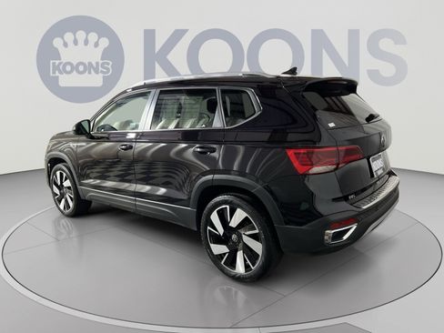 Used 2024 Volkswagen Taos SEL AWD/4WD image 4