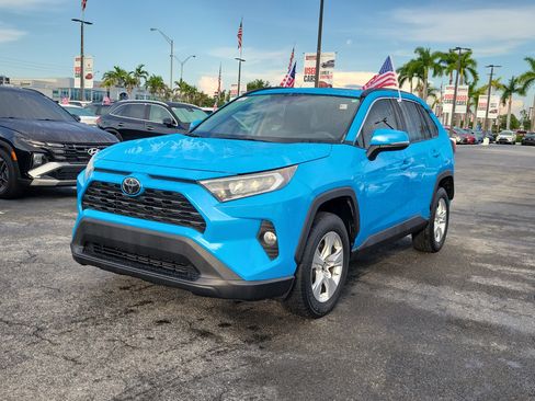 Used 2019 Toyota RAV4 XLE FWD image 6