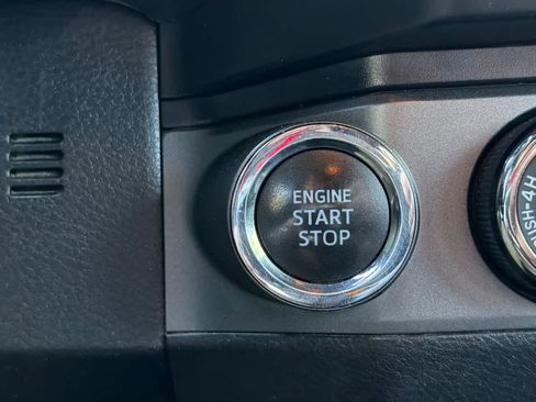Used 2020 Toyota Tacoma TRD Off-Road AWD/4WD image 23