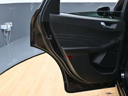 Used 2025 Ford Escape ST-Line image 49