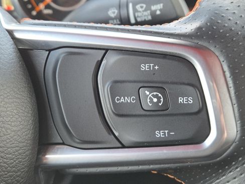 Used 2023 Jeep Gladiator Mojave w/ Cold Weather Group AWD/4WD image 7