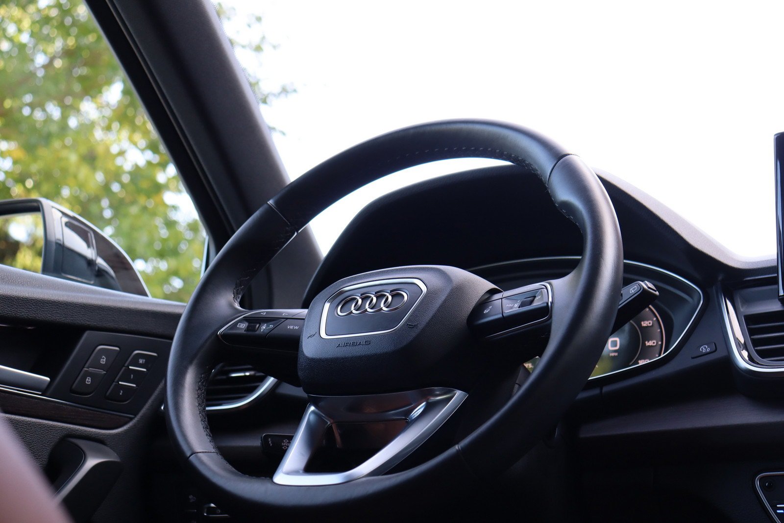 Used 2022 Audi Q5 2.0T Premium Plus w/ Premium Plus Package AWD/4WD image 23