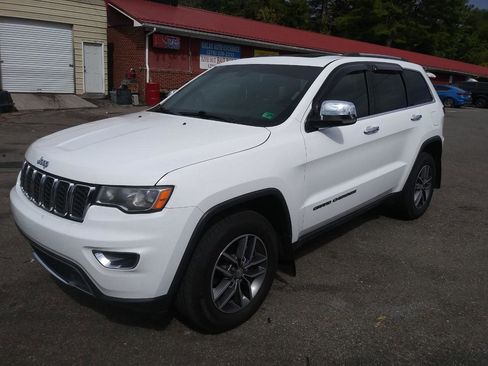 Used 2018 Jeep Grand Cherokee Limited image 2
