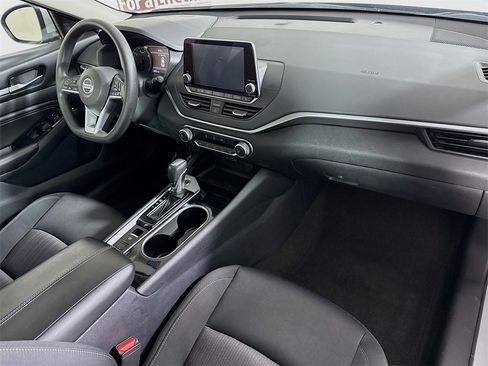 Certified 2021 Nissan Altima 2.5 SV image 30
