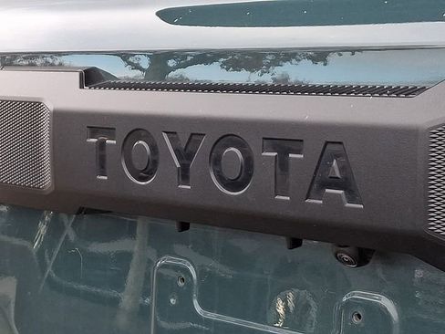 Used 2025 Toyota 4Runner TRD Off-Road image 32