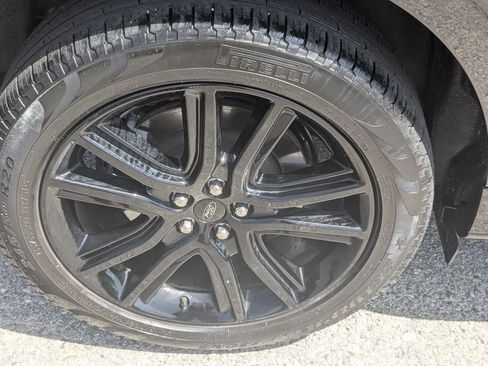 Used 2024 Ford Edge SEL AWD/4WD image 11