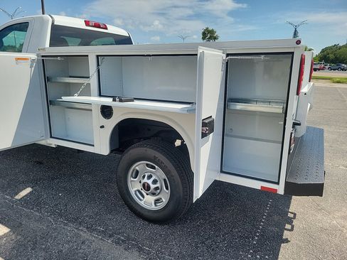 New 2025 GMC Sierra 2500 Pro w/ Convenience Package image 9