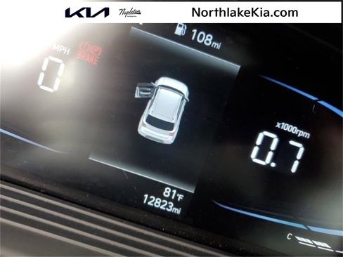 Used 2024 Hyundai Venue SEL image 29