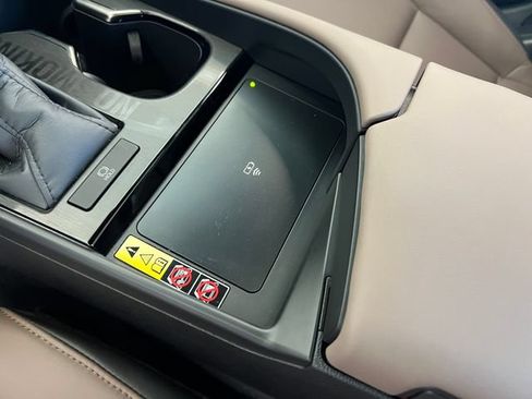 Used 2025 Lexus ES 350 w/ Premium Package FWD image 32
