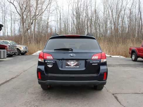 Used 2013 Subaru Outback 2.5i Premium image 6