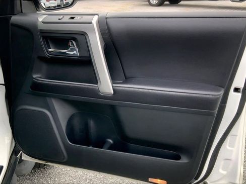 Used 2016 Toyota 4Runner SR5 image 20