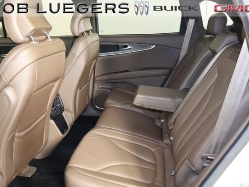 Used 2017 Lincoln MKX Reserve FWD image 12