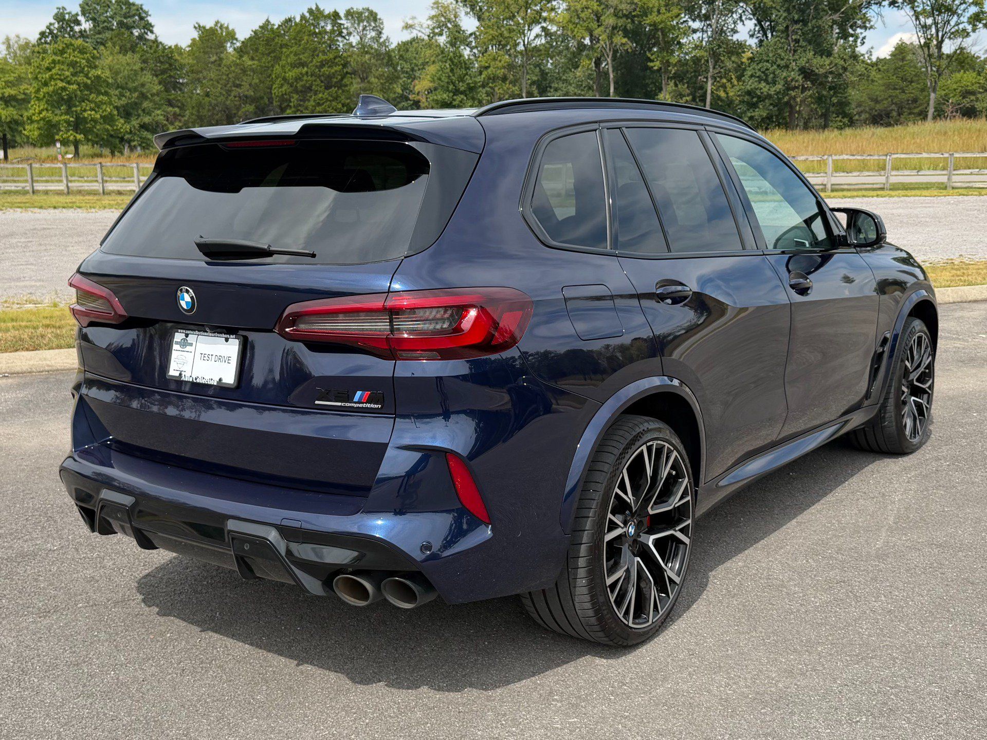 Used 2023 BMW X5 M w/ Competition Package AWD/4WD image 3