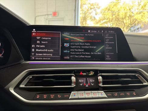 Used 2021 BMW X7 M50i image 39