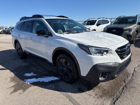 Used 2020 Subaru Outback Onyx Edition XT image 4