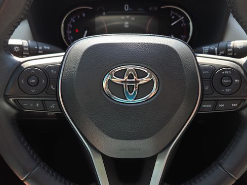 Certified 2020 Toyota RAV4 Limited FWD image 28