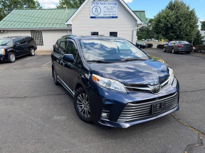 Used 2018 Toyota Sienna XLE w/ XLE Navigation Package