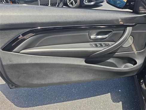 Used 2020 BMW M4 Convertible w/ Competition Package RWD image 10