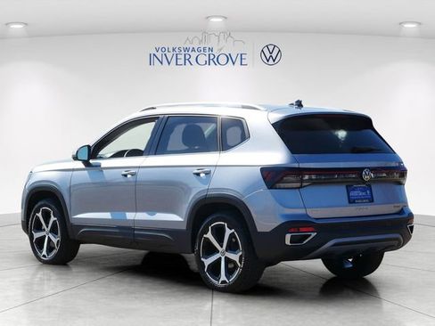 Certified 2025 Volkswagen Taos SEL AWD/4WD image 5