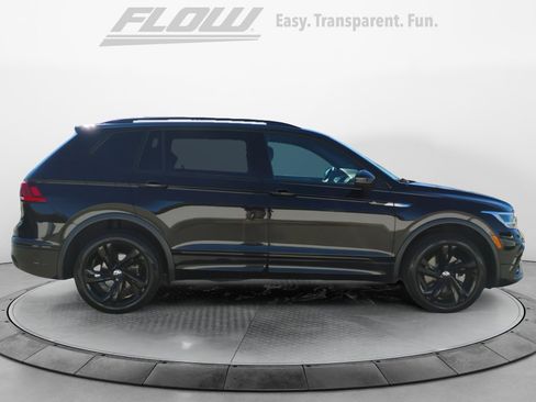 Used 2024 Volkswagen Tiguan SE R-Line image 9