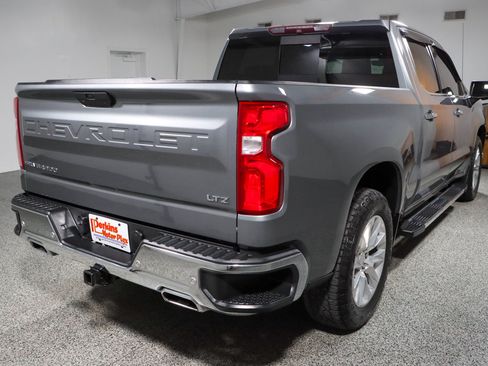 Used 2019 Chevrolet Silverado 1500 LTZ w/ LTZ Premium Package AWD/4WD image 7