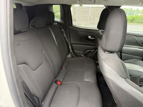 Used 2023 Jeep Renegade Altitude w/ Convenience Group I AWD/4WD image 22