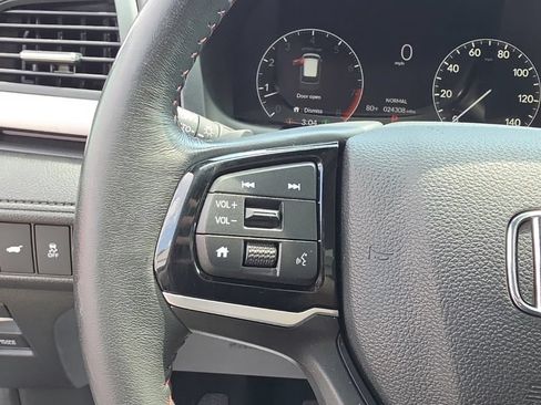 Used 2025 Honda Odyssey Sport-L image 16