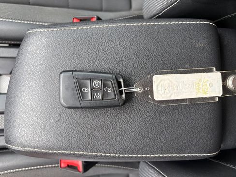 Used 2022 Volkswagen Taos SE image 26