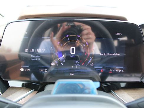 New 2026 Chevrolet Suburban High Country image 40