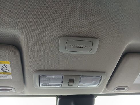 Used 2022 Nissan Frontier S RWD image 14
