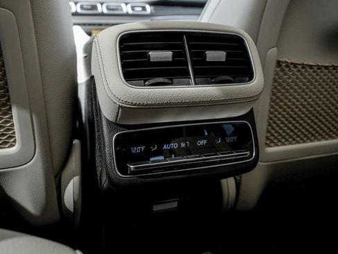 Used 2026 Mercedes-Benz GLS 450 GLS 450 image 20