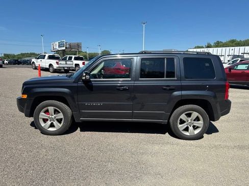 Used 2014 Jeep Patriot Sport w/ Power Value Group AWD/4WD image 5